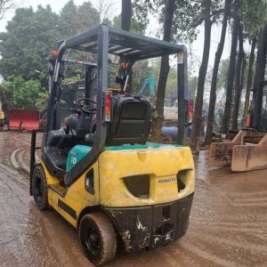 XE NÂNG DẦU 1 TẤN KOMATSU FD10T-20-01