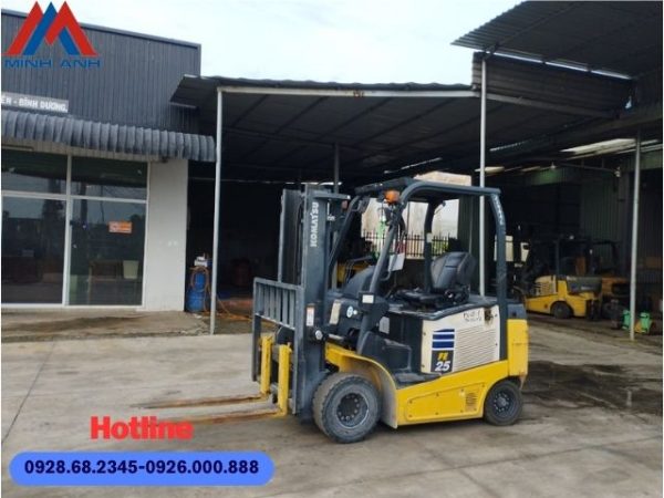 XE NÂNG ĐIỆN 2.5 TẤN KOMATSU FE25-1-303537