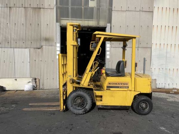 XE NÂNG DẦU 2 TẤN KOMATSU FD20-10-01