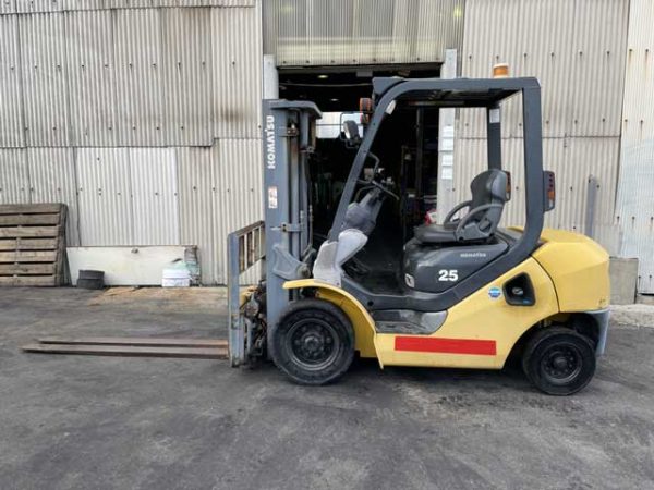 XE NÂNG DẦU 2.5 TẤN KOMATSU FD25T-17-03