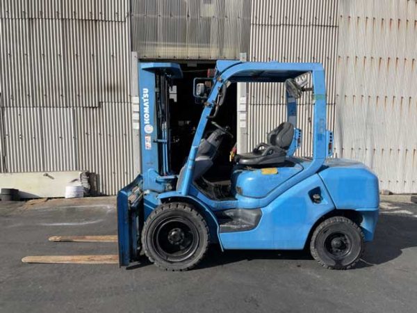 XE NÂNG DẦU 3 TẤN KOMATSU FD30HT-15-01