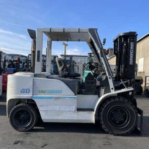 XE NÂNG DẦU 4 TẤN UNICARRIERS FD40-01