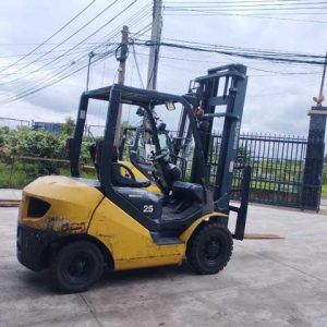 XE NÂNG DẦU 2.5 TẤN KOMATSU FD25T-17-310935